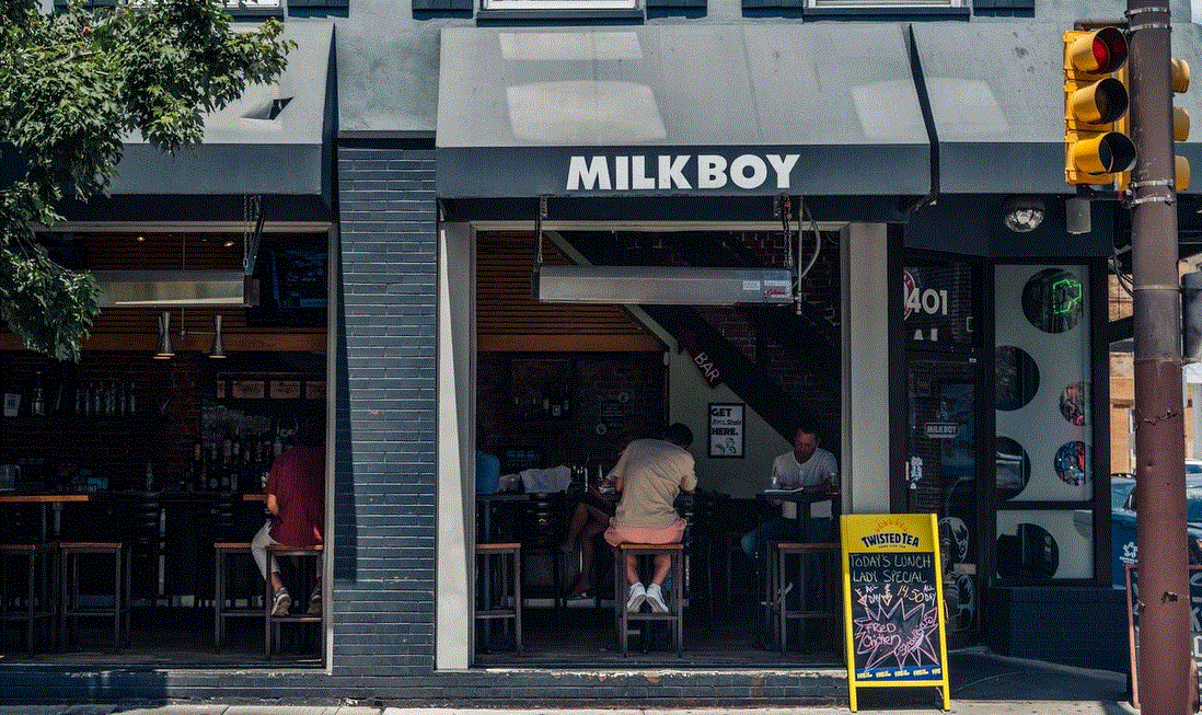 "Lunch Lady Special" Debuts At MilkBoy South Street