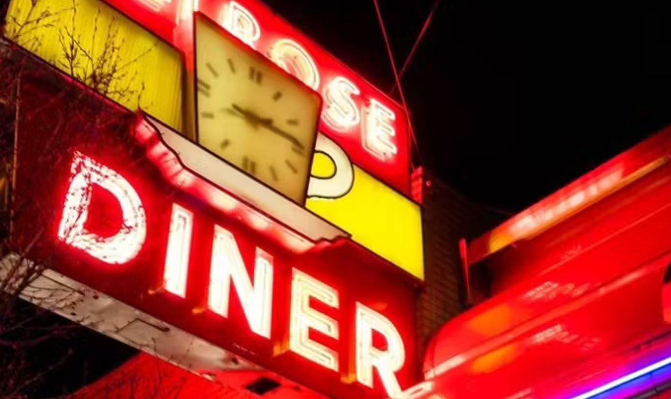  Demolition of Iconic Melrose Diner Begins in South Philadelphia 